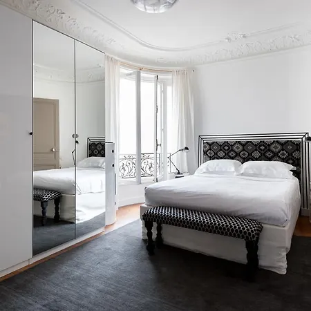 Onefinestay - Batignolles Private Homes * Parigi